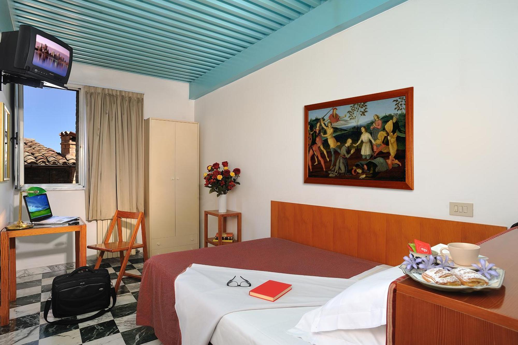 Hotel Raffaello - Self Check-In Free Urbino Exterior photo